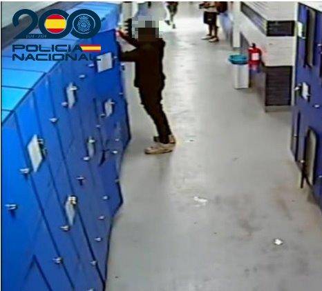 detenido menor robo piscinas El Plantío